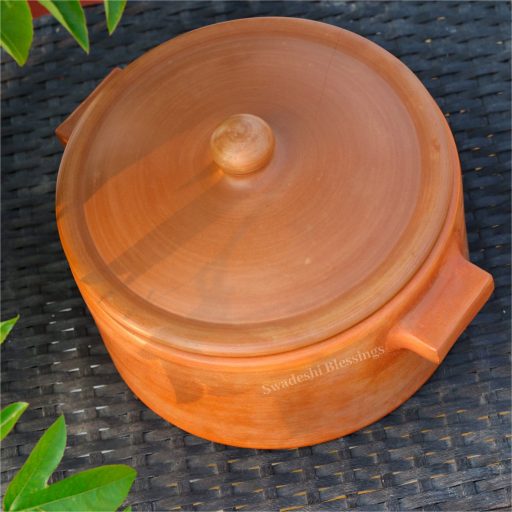 Swadeshi Blessings Exclusive Range Unglazed Clay Hot Case/ Earthen Kadai/ Clay hot case For Serving with Lid, 2.8Liters (With Natural White Firing Shade & Mirror Shine) + FREE ASH For Cleaning
