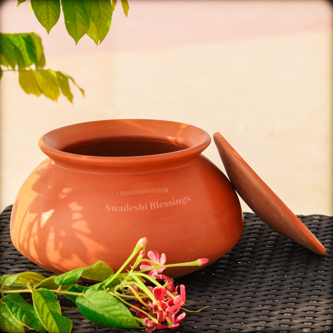 Swadeshi Blessings Exclusive Range Unglazed Mud/Earthen Handi/Mitti Ke Bartan/Clay Pot for Cooking & Serving with Lid, 3 Liters (with Mirror Shine) + Free ASH for Cleaning