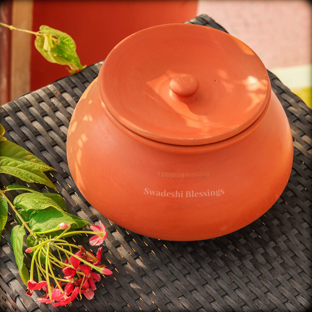 Swadeshi Blessings Exclusive Range Unglazed Mud/Earthen Handi/Mitti Ke Bartan/Clay Pot for Cooking & Serving with Lid, 3 Liters (with Mirror Shine) + Free ASH for Cleaning