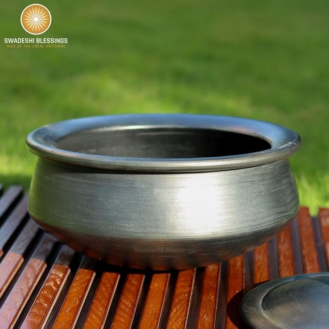 Unglazed Clay Handi/ Handmade Earthen Kadai/ Clay Pot For Cooking & Serving with Lid, 2.8Liters (With Natural White Firing Shade & Mirror Shine) + FREE ASH For Cleaning