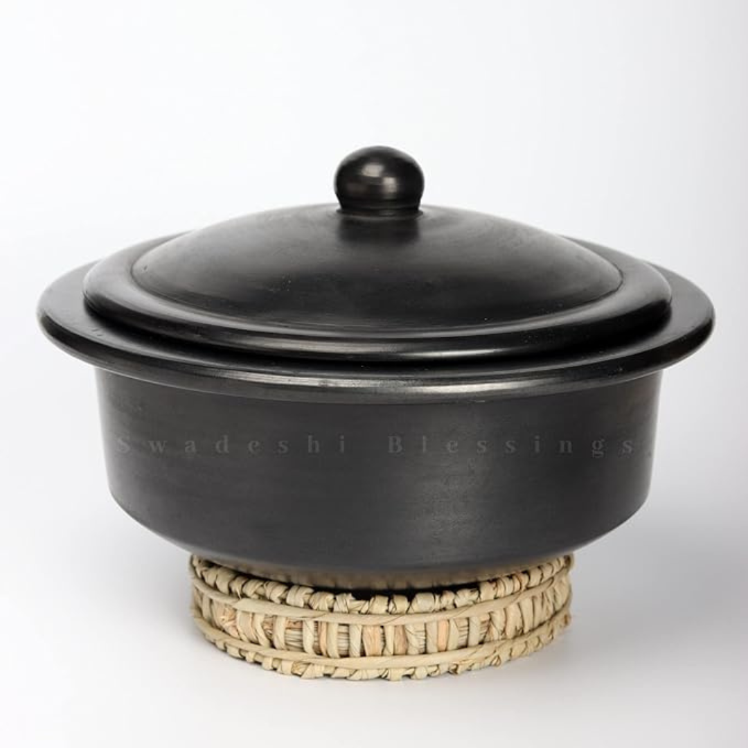 Unglazed Clay Handi/ Mitti Bhagona / Clay Pot For Cooking with Lid, 2.5Liters (With Natural White Firing Shade & Mirror Shine)