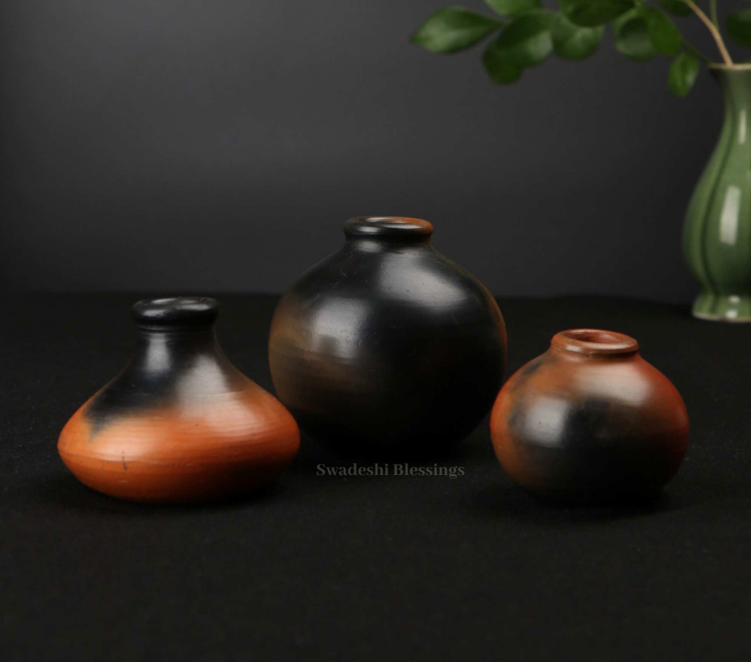 Swadeshi Blessings Exclusive Range Miniature Terracotta/Clay Pots Set with Natural Black Firing Effect & Seamless Mirror Finish for Living Room & Home Decor(Set of 3)