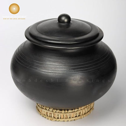 Swadeshi Blessings Unglazed Black Clay Handi/Clay Pot for Cooking &amp; Serving with Lid/Indian Biryani Clay Cookware/Earthenware Large/Earthen Kadai(with Natural Mirror Shine) +Free ASH for Cleaning (4L)