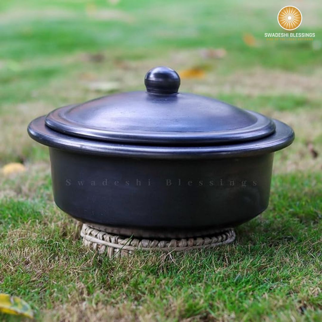 Unglazed Clay Handi/ Handmade Earthen Kadai/ Mitti Bhagona / Clay Pot For Cooking &amp; Serving with Lid, 2.5Liters (With Natural White Firing Shade &amp; Mirror Shine)
