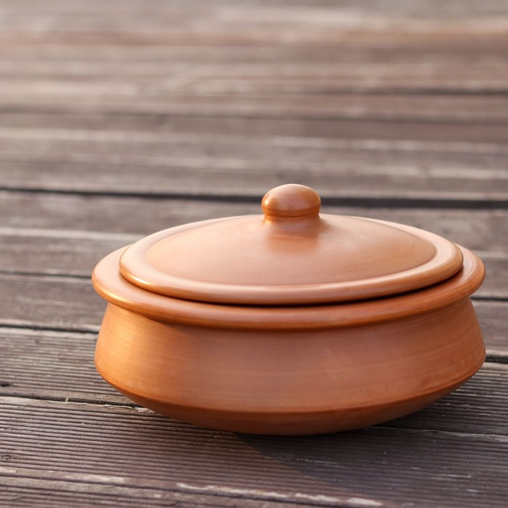Unglazed Clay Handi / Earthen Kadai / Clay Pots Combo for Cooking &amp; Serving with Lids – 2.8L Black &amp; 2.8L Red (Natural Firing Shade &amp; Mirror Shine) + FREE Ash for Cleaning
