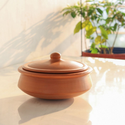 Unglazed Clay Handi / Earthen Kadai / Clay Pots Combo for Cooking &amp; Serving with Lids – 2.8L Black &amp; 2.8L Red (Natural Firing Shade &amp; Mirror Shine) + FREE Ash for Cleaning